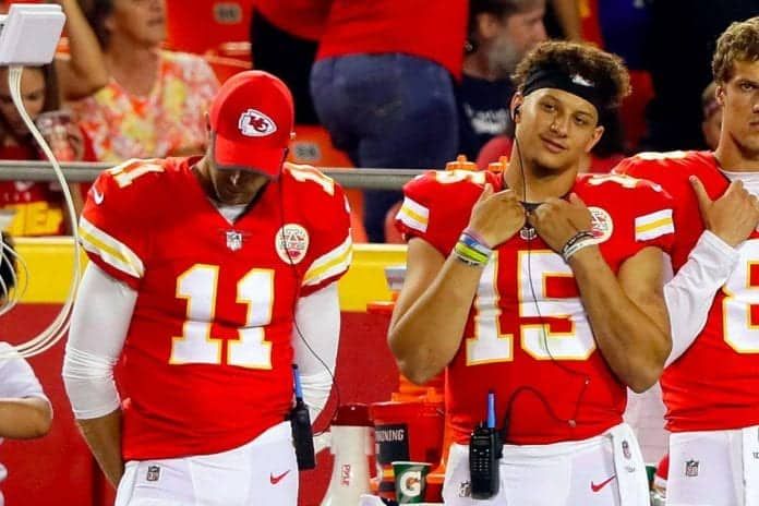 Kansas City Chiefs quarterbacks Alex Smith and Patrick Mahomes