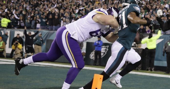 Minnesota Vikings at Philadelphia Eagles: Pat Elflein tackles Ronald Darby. Photo Credit: USA Today Sports