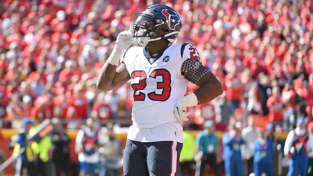 Was Carlos Hyde the right addition to the Seattle Seahawks backfield?
