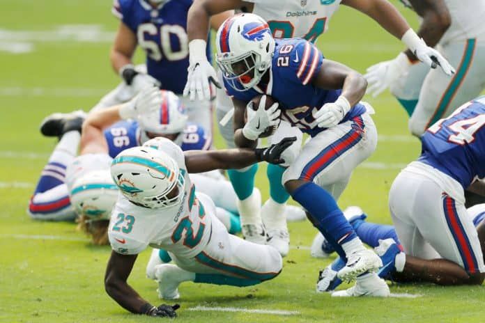 Is Devin Singletary a must-start in fantasy with Zack Moss out?