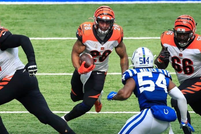 Joe Mixon Fantasy Outlook: Waiver wire targets if he is out for Week 7