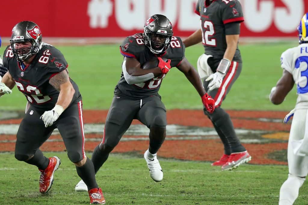 Leonard Fournette Fantasy Outlook: Start or sit in Week 16
