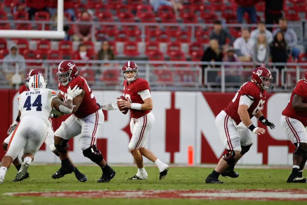 College Football Games Today: TV channels, start times for Top 25 games