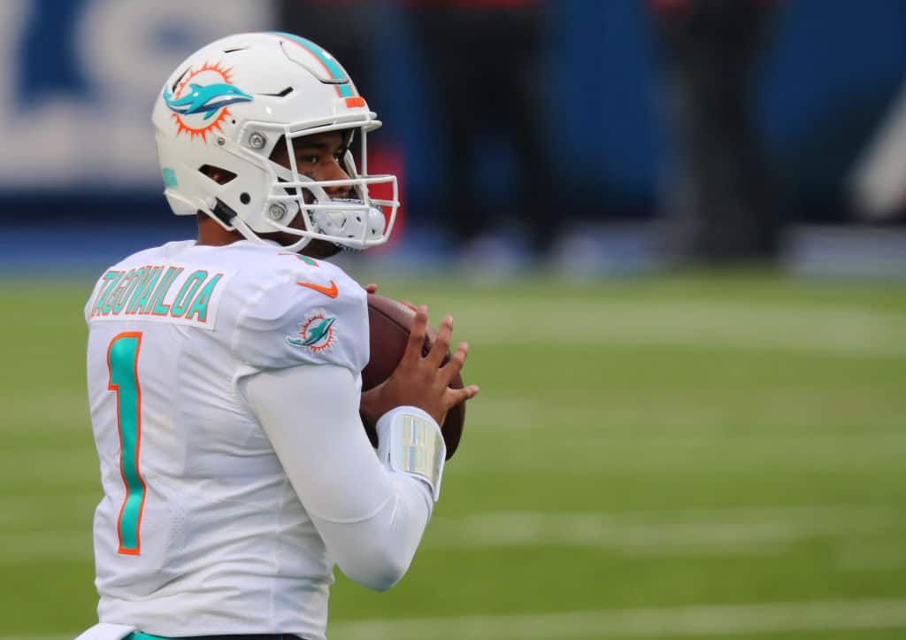 Comparing Tua Tagovailoa and Justin Herbert in their rookie seasons