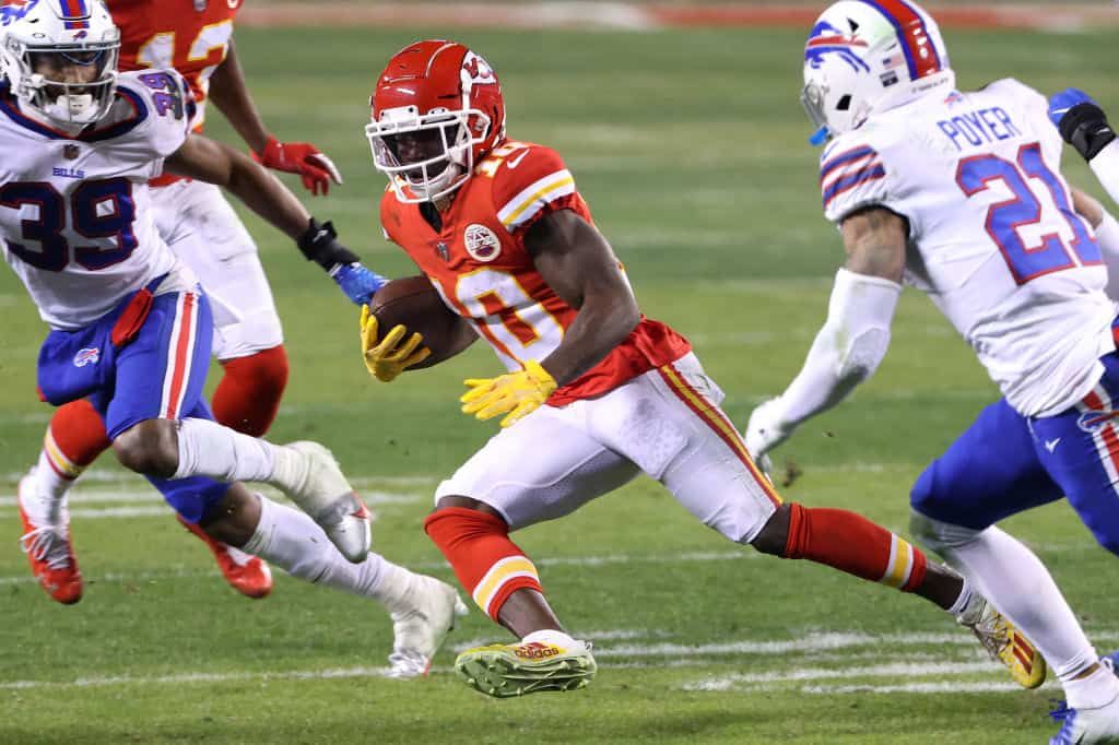 Chiefs WR Tyreek Hill traded to the Dolphins in a blockbuster move