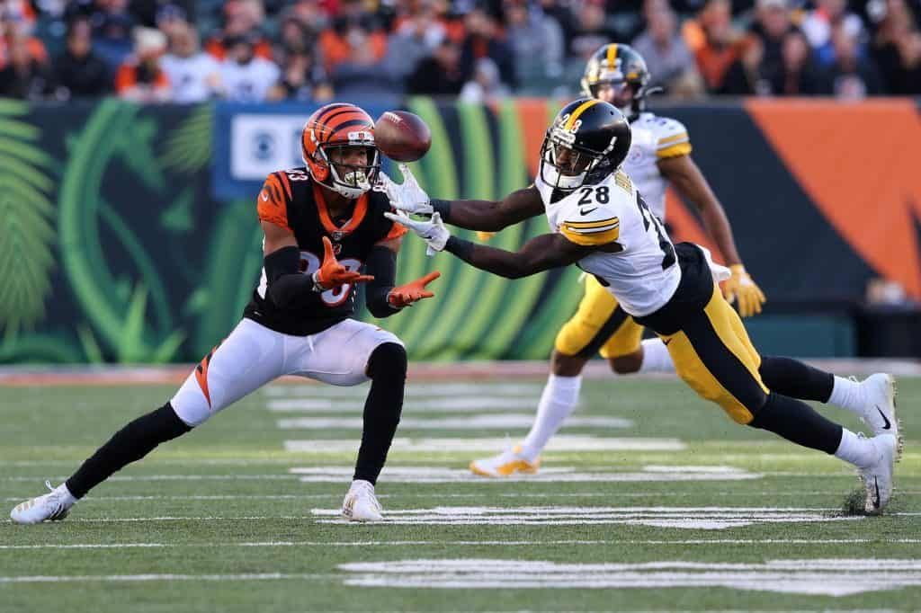 What are the Cincinnati Bengals doing in free agency?