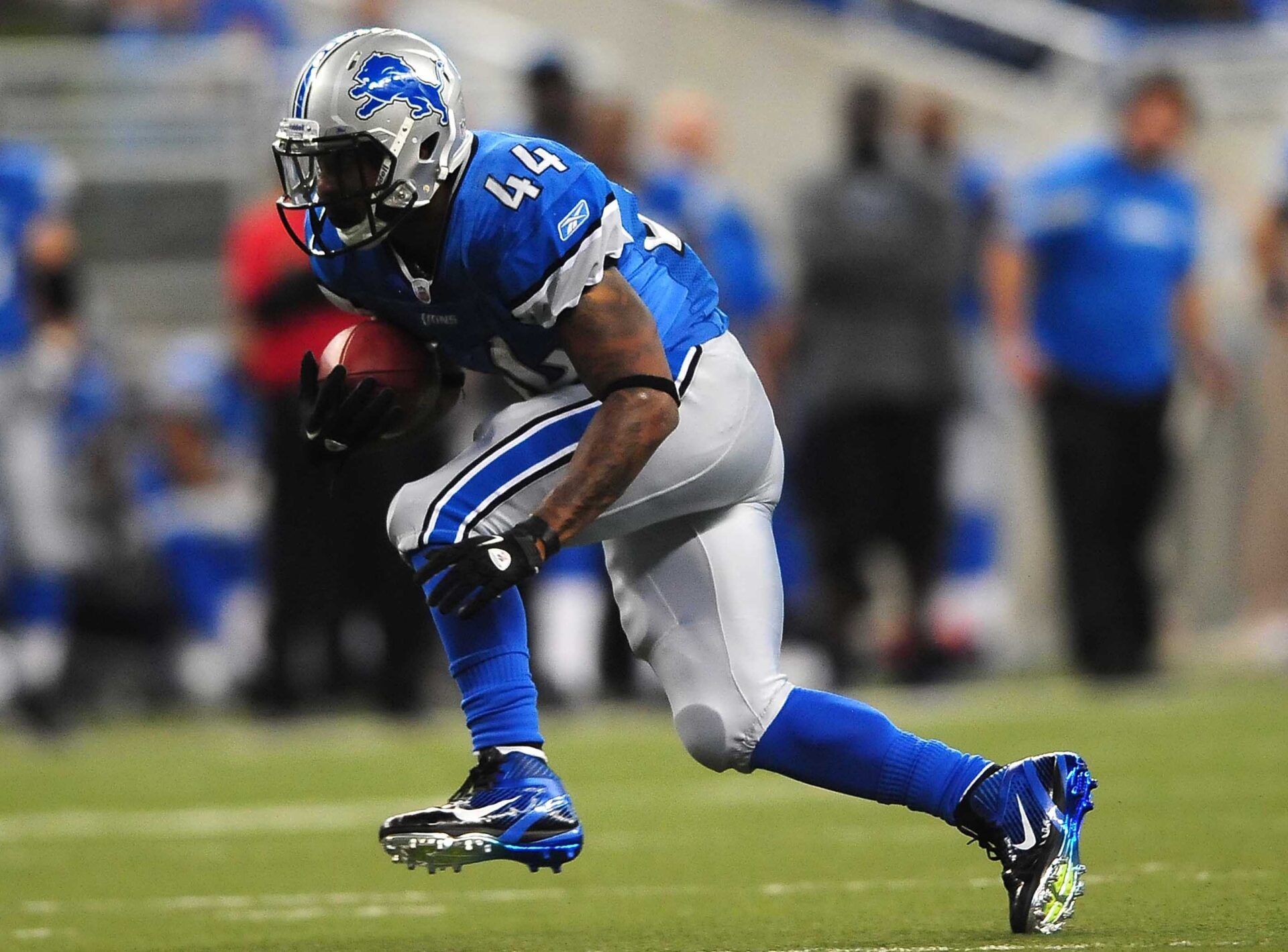 Oct 16, 2011; Detroit, MI, USA; Detroit Lions running back Jahvid Best (44) runs the ball in the second quarter against the San Francisco 49ers at Ford Field. Mandatory Credit: Andrew Weber- USA TODAY Sports