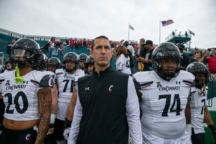 Where is the University of Cincinnati located? Facts about the Cincinnati Bearcats Football program