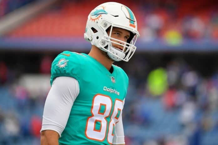 Mike Gesicki Landing Spots: Titans, Jets, Cardinals, Jaguars could be in the TE market