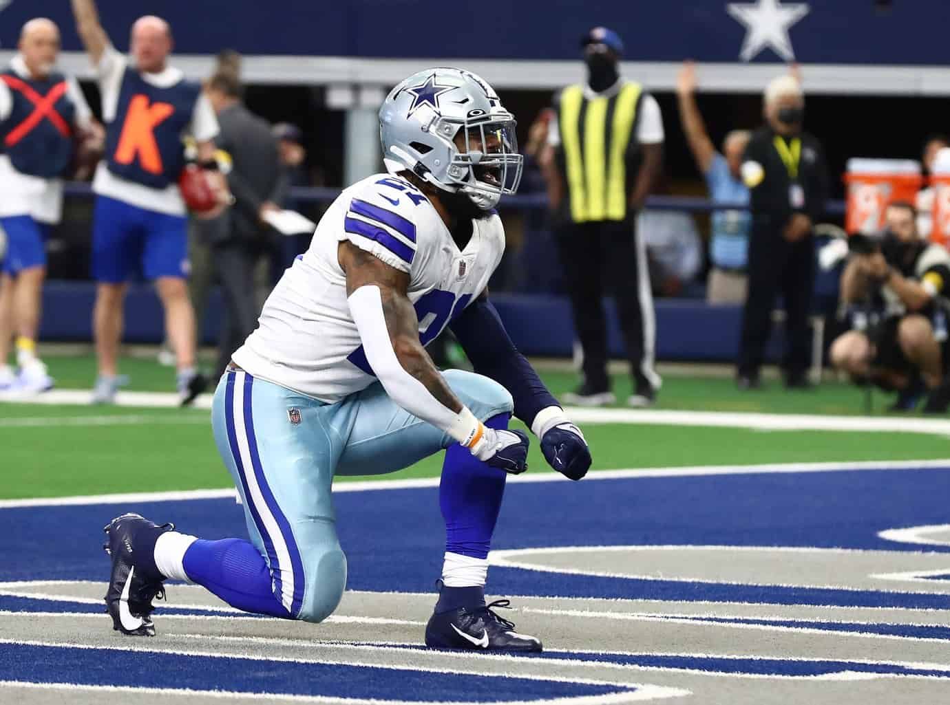 Ezekiel Elliott or Tony Pollard Start/Sit Week 16: Are both Cowboys RBs fantasy starters?