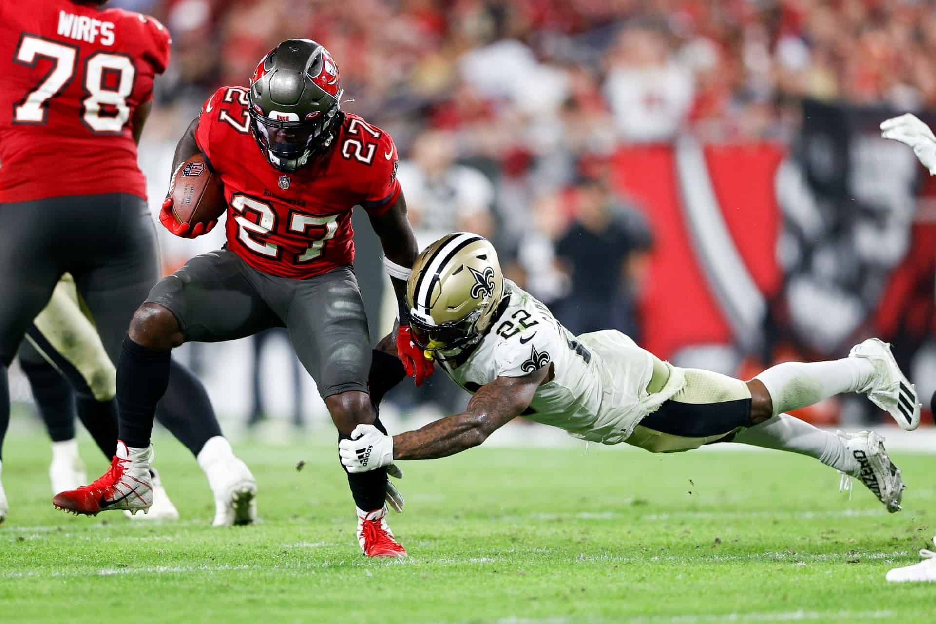 Should you start Ronald Jones, Ke'Shawn Vaughn, or Le'Veon Bell in Week 16? The answer might surprise you