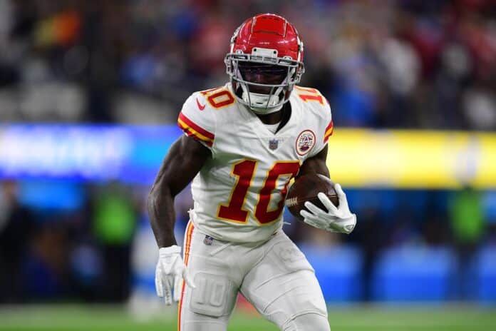 Fantasy WR Injury Report Week 16: Tyreek Hill, A.J. Brown, Chris Godwin, and more