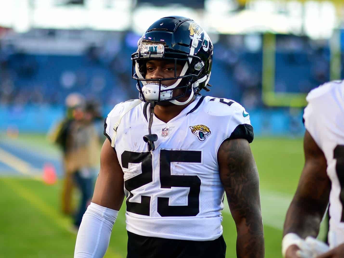 James Robinson or Carlos Hyde Start/Sit: Robinson is a must-start RB in Week 15