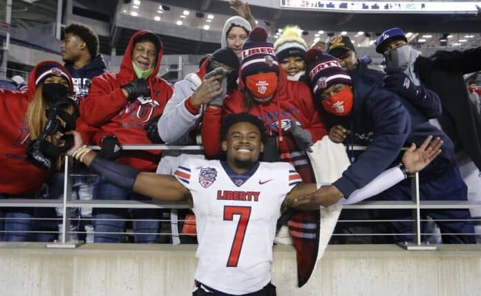 Eastern Michigan vs. Liberty prediction, pick for the 2021 Lending Tree Bowl