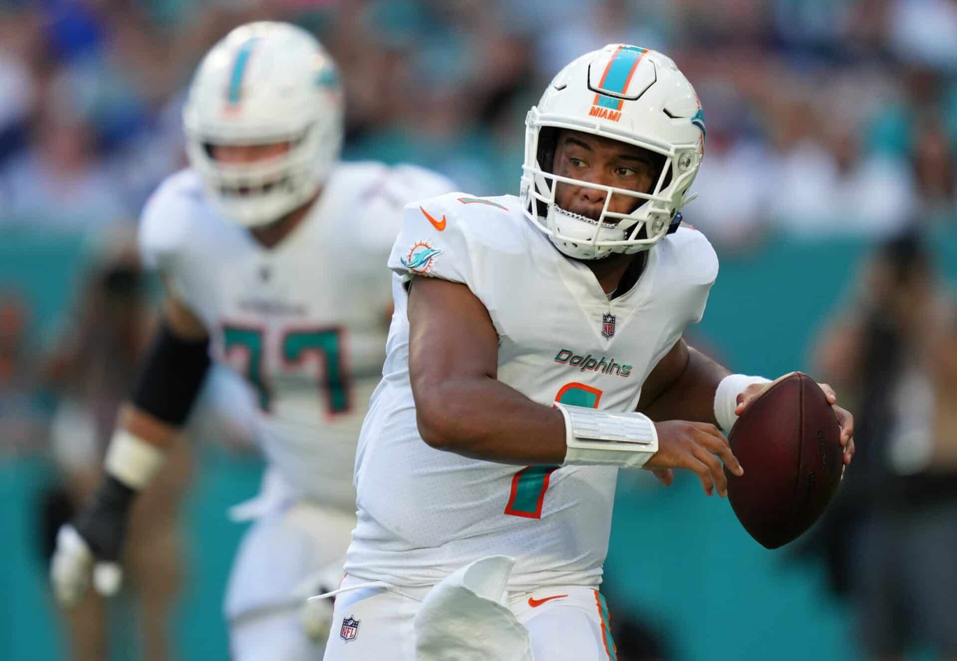 Midweek Week 15 Superflex Fantasy Football Rankings: Can you trust Tua Tagovailoa, Lamar Jackson, or Jimmy Garoppolo this week?