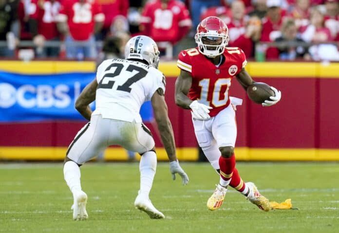 Is Tyreek Hill playing tonight vs. the Bills?