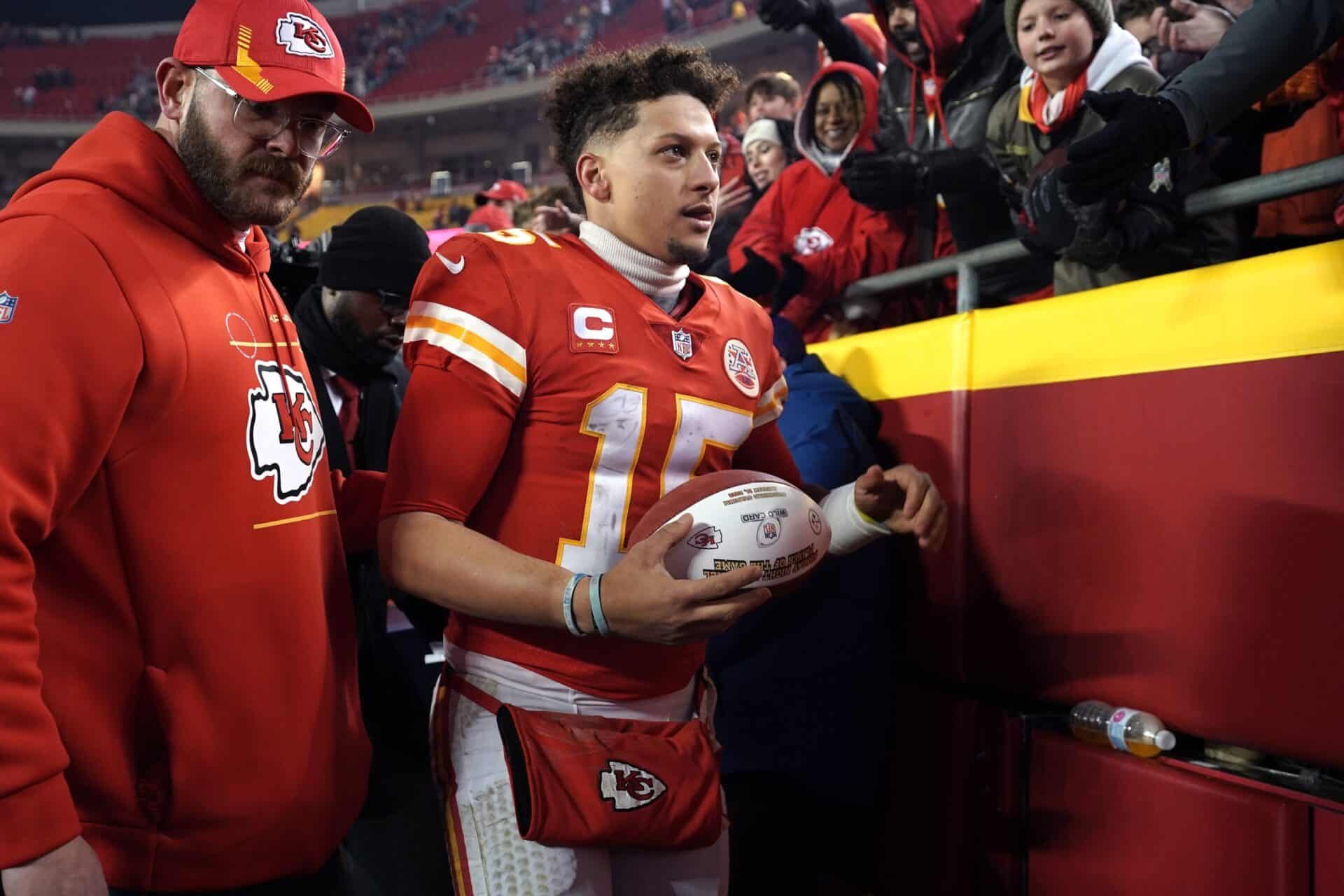 Look back at Patrick Mahomes, Mitch Trubisky, and the 2017 NFL Draft QB class