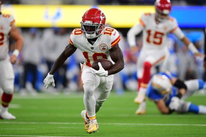 How to handle Tyreek Hill, Byron Pringle, and Demarcus Robinson in 2022 playoff fantasy football leagues