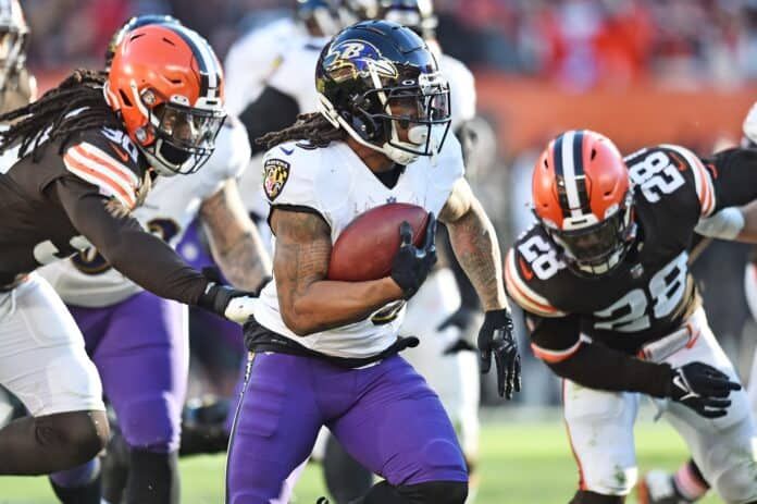 Devonta Freeman or Latavius Murray Start/Sit Week 18: Ravens RBs in favorable matchup