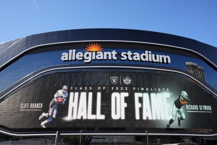 Who are the 2022 Pro Football Hall of Fame finalists?