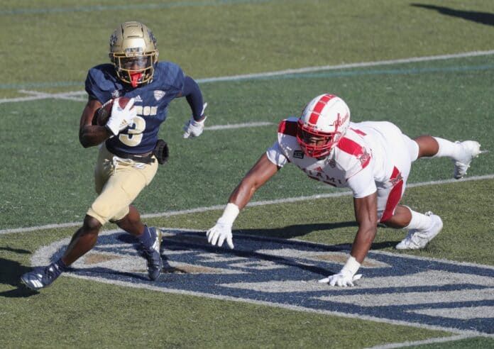 Who is Dominique Robinson? Miami-Ohio defensive end shines at Senior Bowl on Day 1