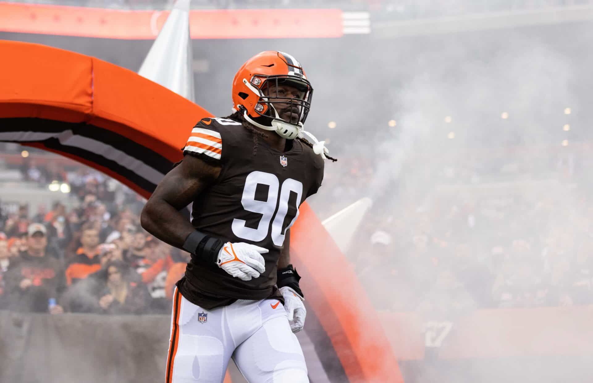 Jadeveon Clowney Predictions: Are the Dolphins, Rams, and Browns interested in signing Clowney?