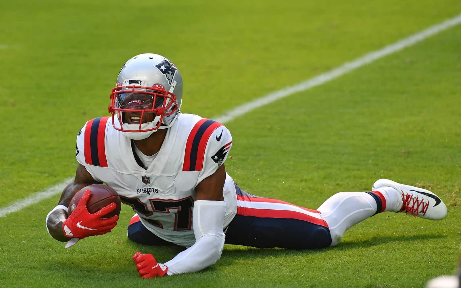 NFL Free Agency: 7 best contracts of first wave include J.C. Jackson, Demarcus Lawrence, and James Daniels