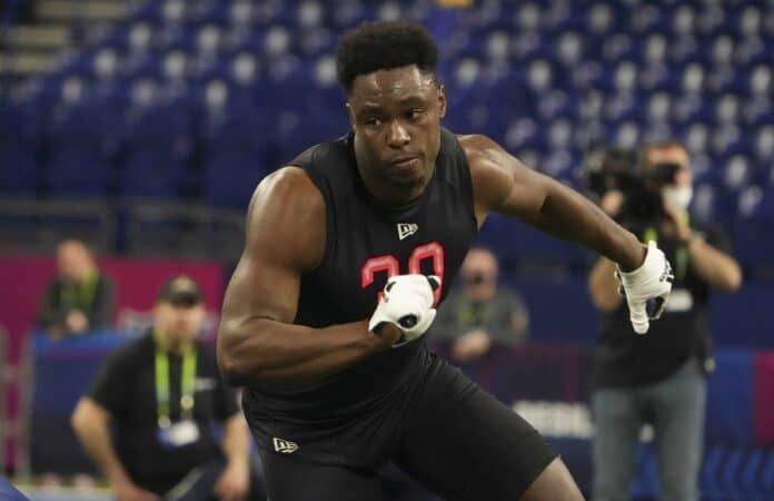 Motivated by family, Jeffrey Gunter is striving for greatness ahead of the 2022 NFL Draft