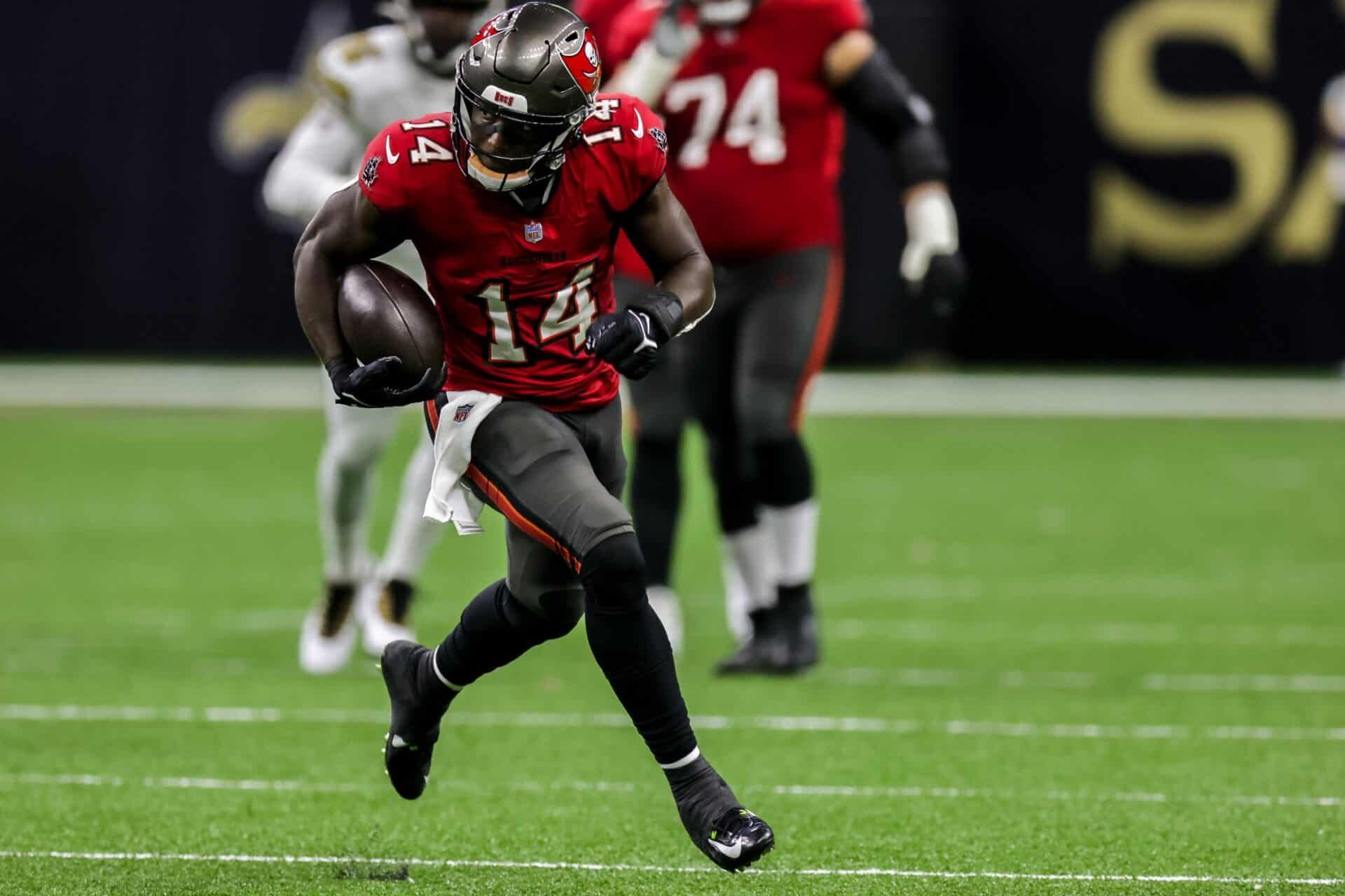WR Chris Godwin signs long-term contract with Tampa Bay Buccaneers