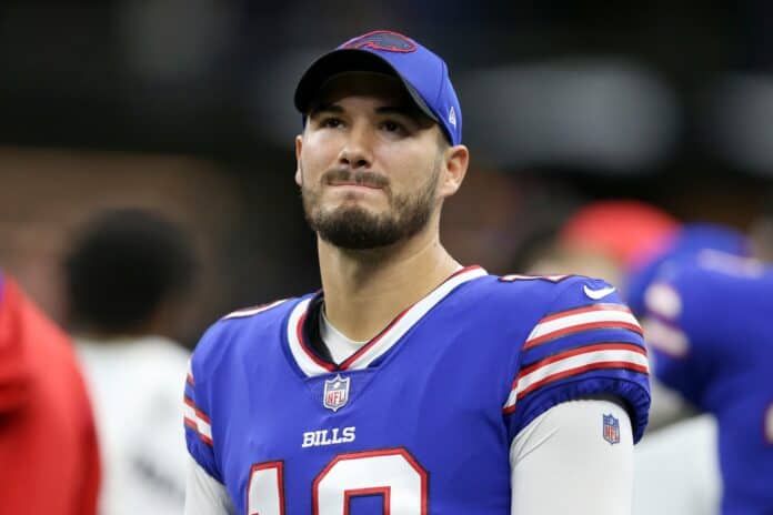 NFL Free Agency News and Rumors: Giants making a push for free agent QB?