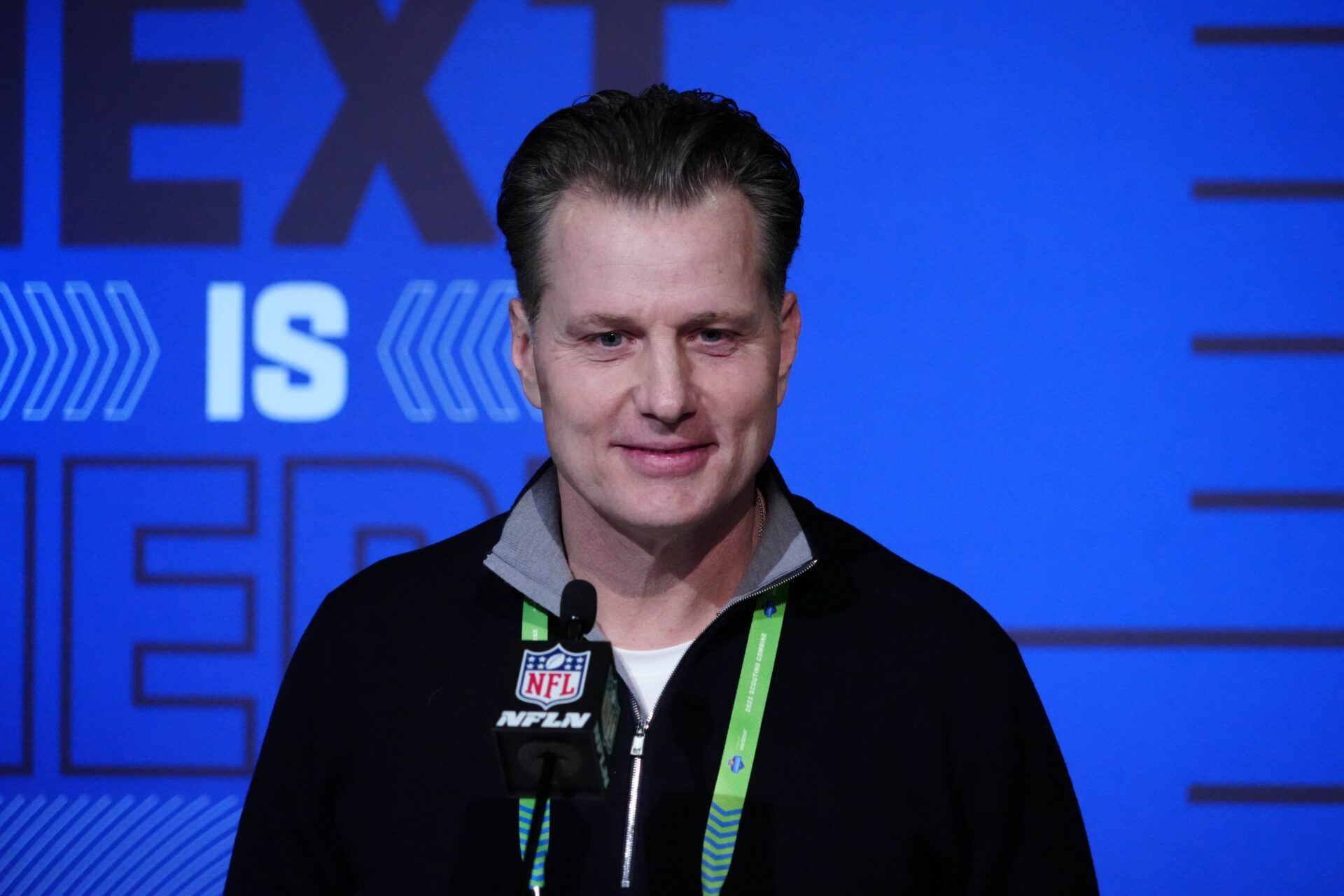 Chicago Bears 7-Round 2022 NFL Mock Draft sees Chicago trade up for Treylon Burks