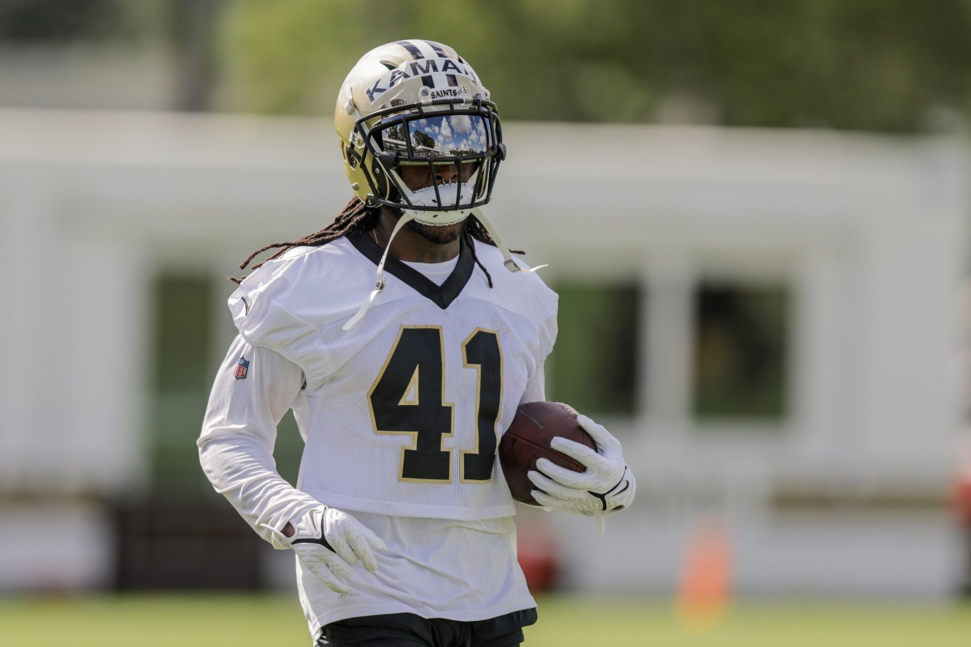Alvin Kamara fantasy outlook, ADP, and projection for 2022