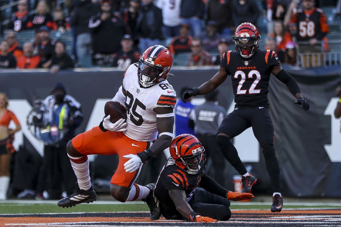 NFL news and rumors: How David Njoku's new deal impacts Cowboys' Dalton Schultz, new Vikings regime's approach, and more