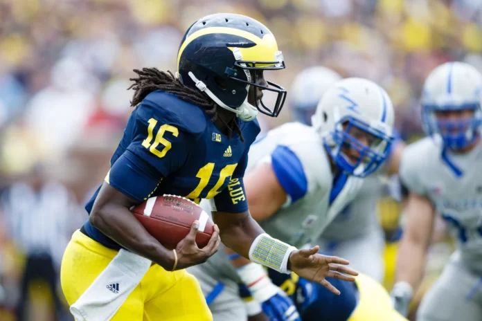 Denard Robinson: Life beyond untied shoelaces