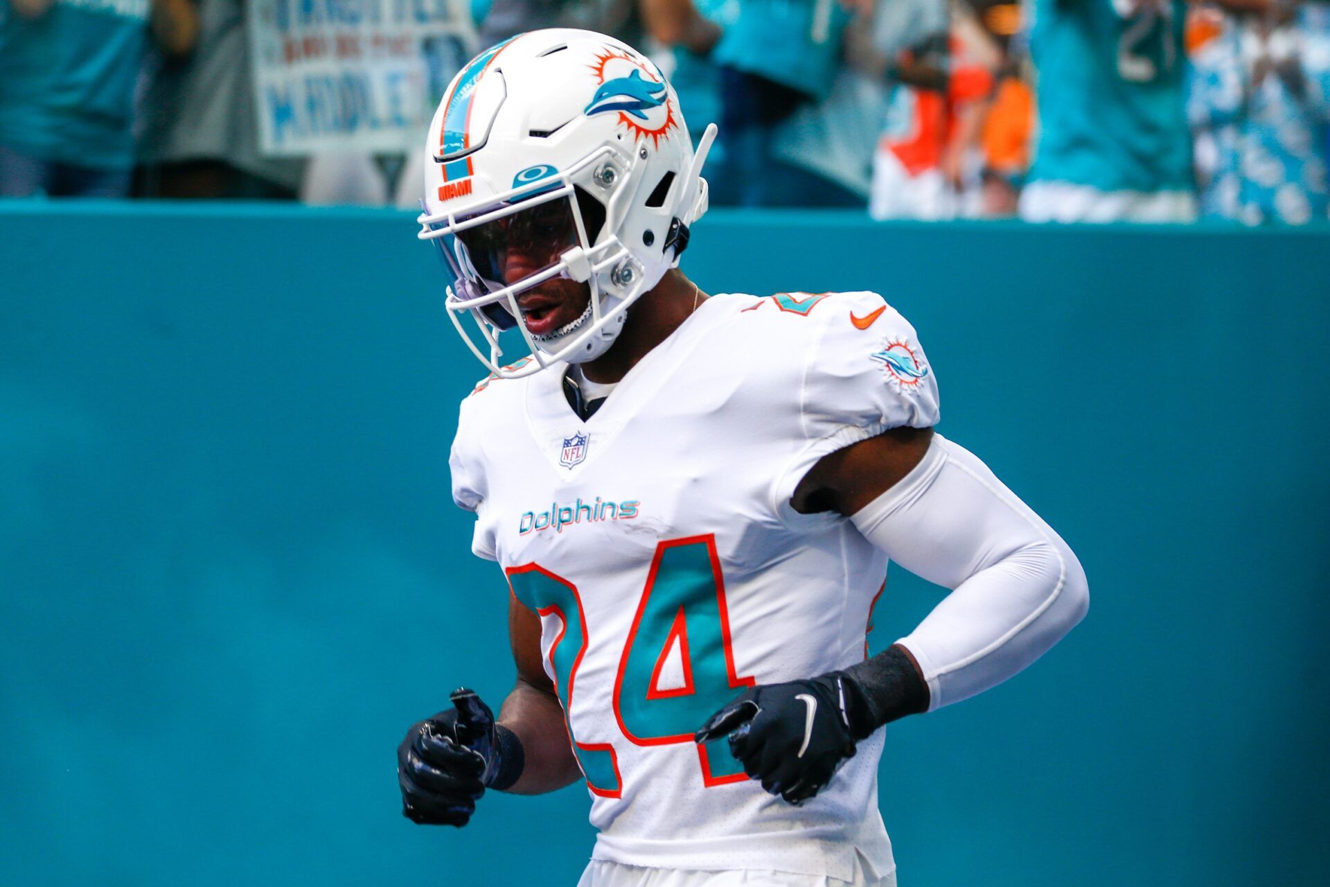 With Byron Jones out four weeks, Eric Rowe could be a Dolphins chess piece