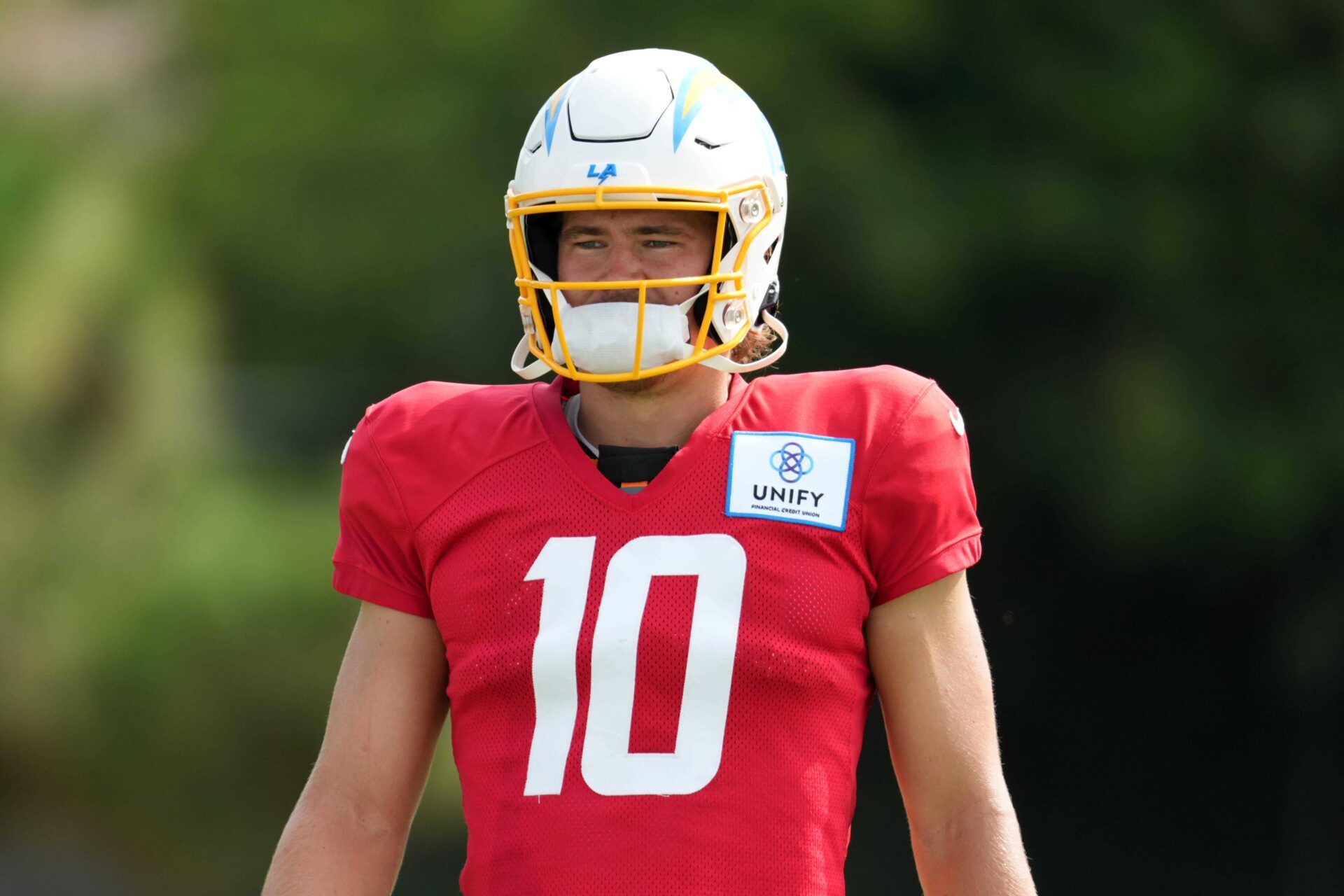 Los Angeles Chargers record prediction 2022: Odds, props, and picks