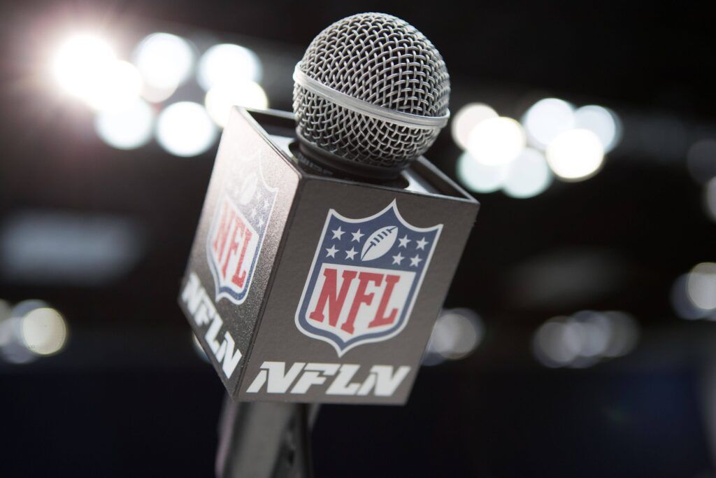 Nfl Announcers Week Cbs And Fox Nfl Game Assignments This Week