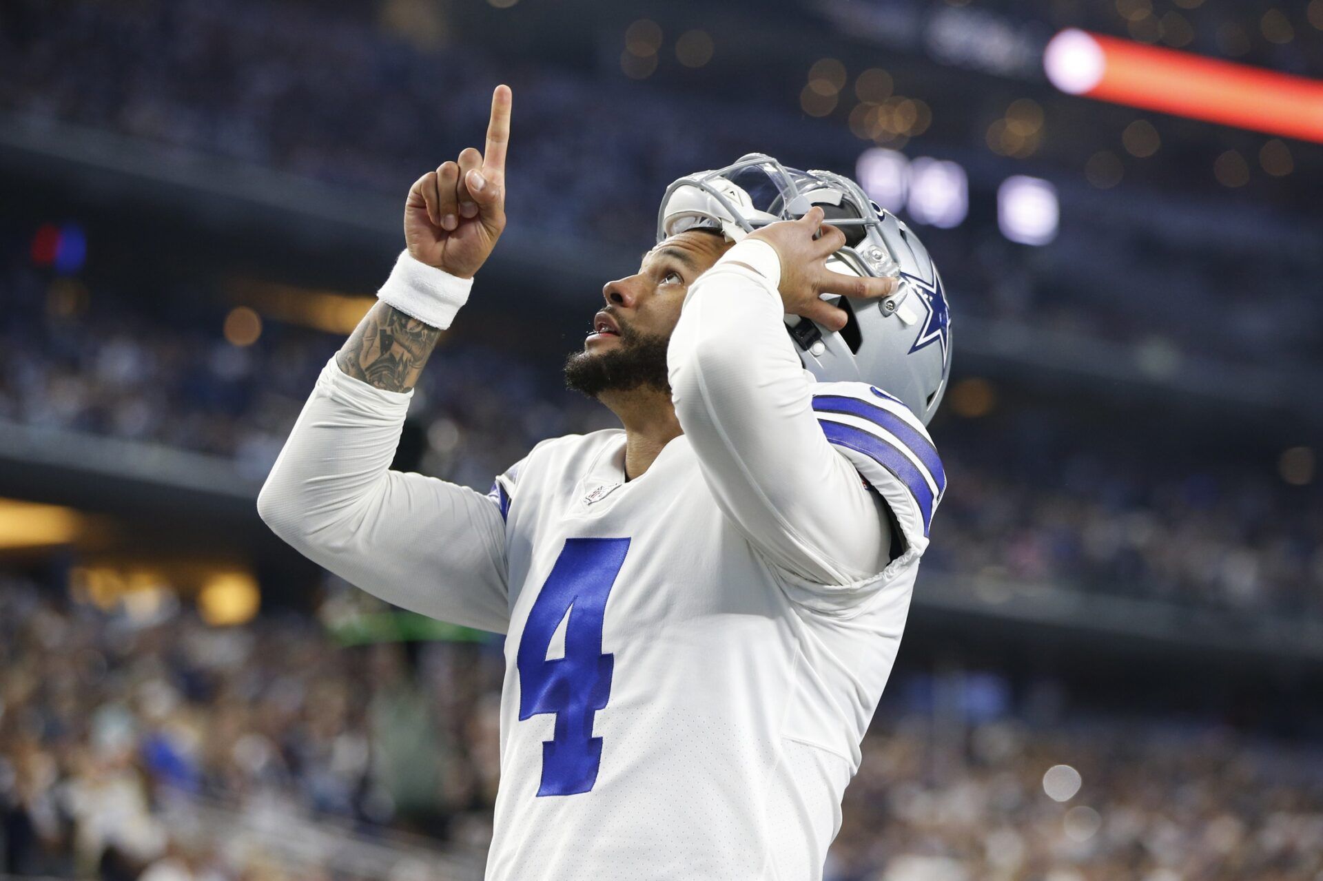 Cowboys vs. Buccaneers DFS DraftKings picks: Top lineup includes Julio Jones, Dak Prescott, and Tom Brady