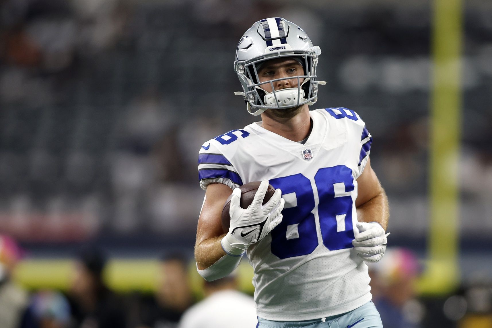 Buy Low, Sell High Week 8: Should Managers Buy Low on Dalton Schultz and Sell High on Aaron Jones?