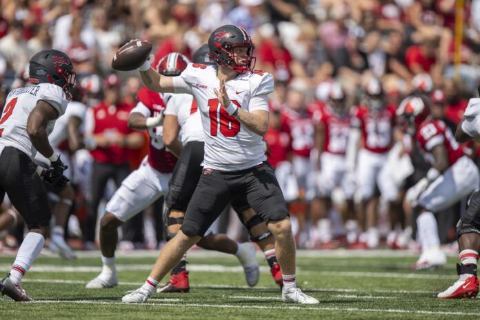 Austin Reed (16) throws a pass during the second quarter against the Indiana Hoosiers at Memorial Stadium.