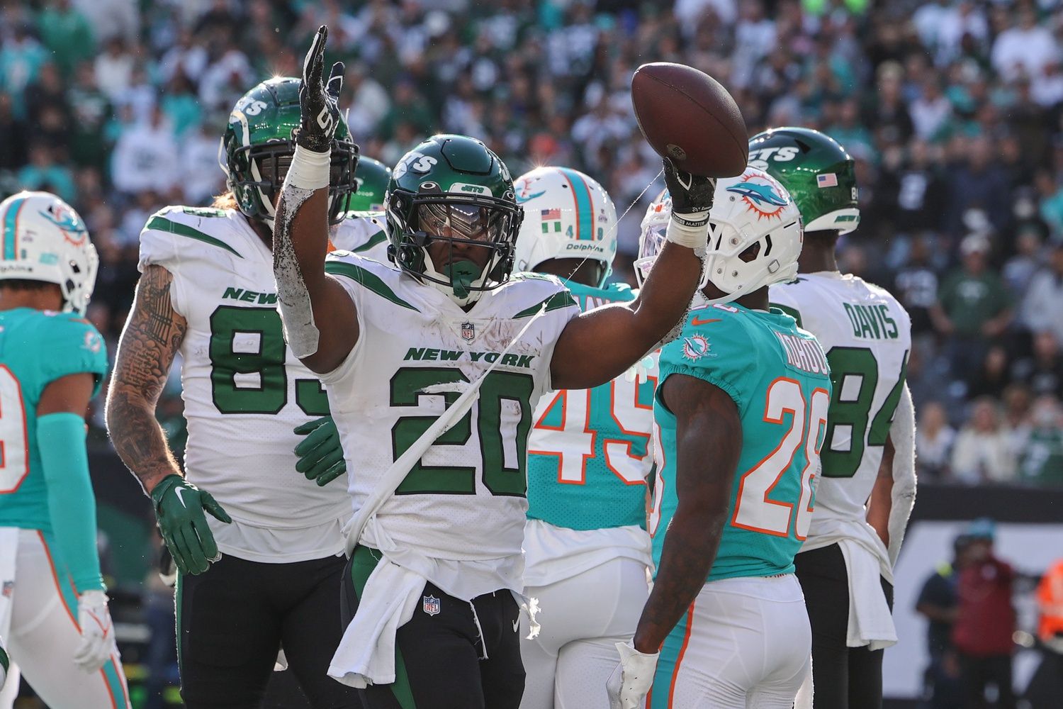 After 23-point drubbing, the Miami Dolphins-New York Jets rivalry is back -- and it's oh, so petty
