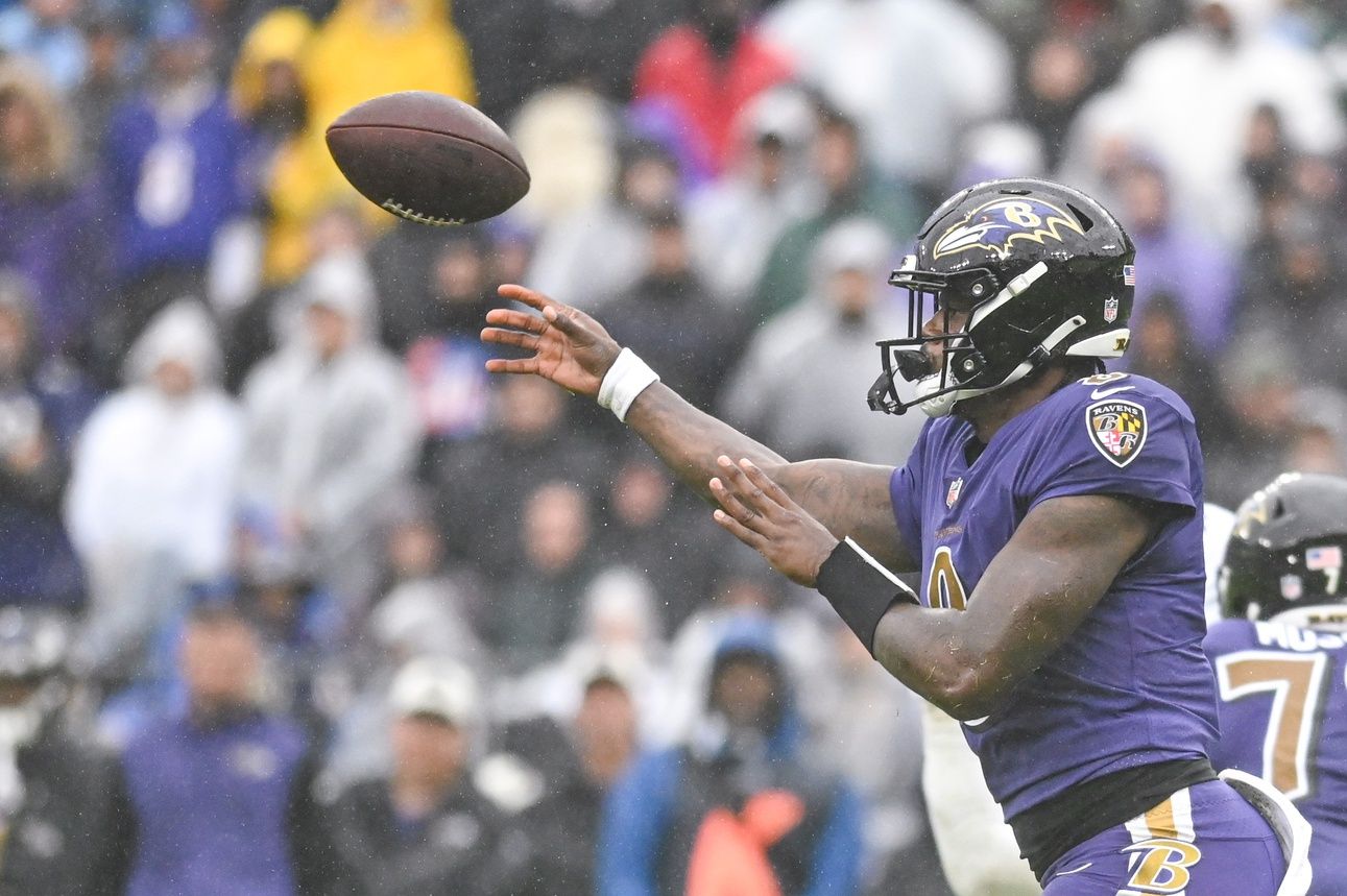 NFL Week 5 Underdog Pick’ems for Sunday Night Football Include Lamar Jackson, Tee Higgins, and Mark Andrews