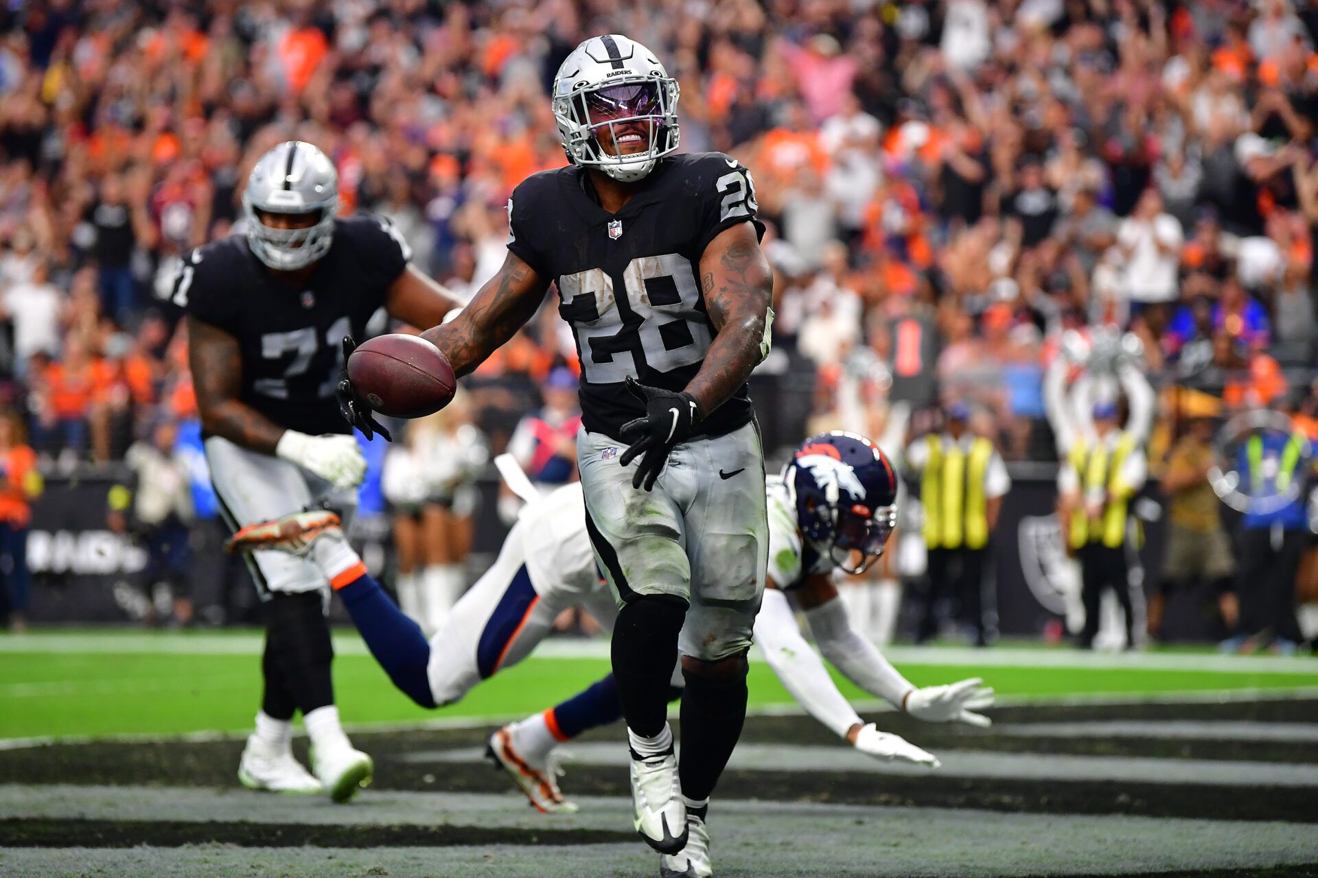 2022 Fantasy Football Week 5 Running Back Rankings: Why You Must Start Josh Jacobs and Miles Sanders