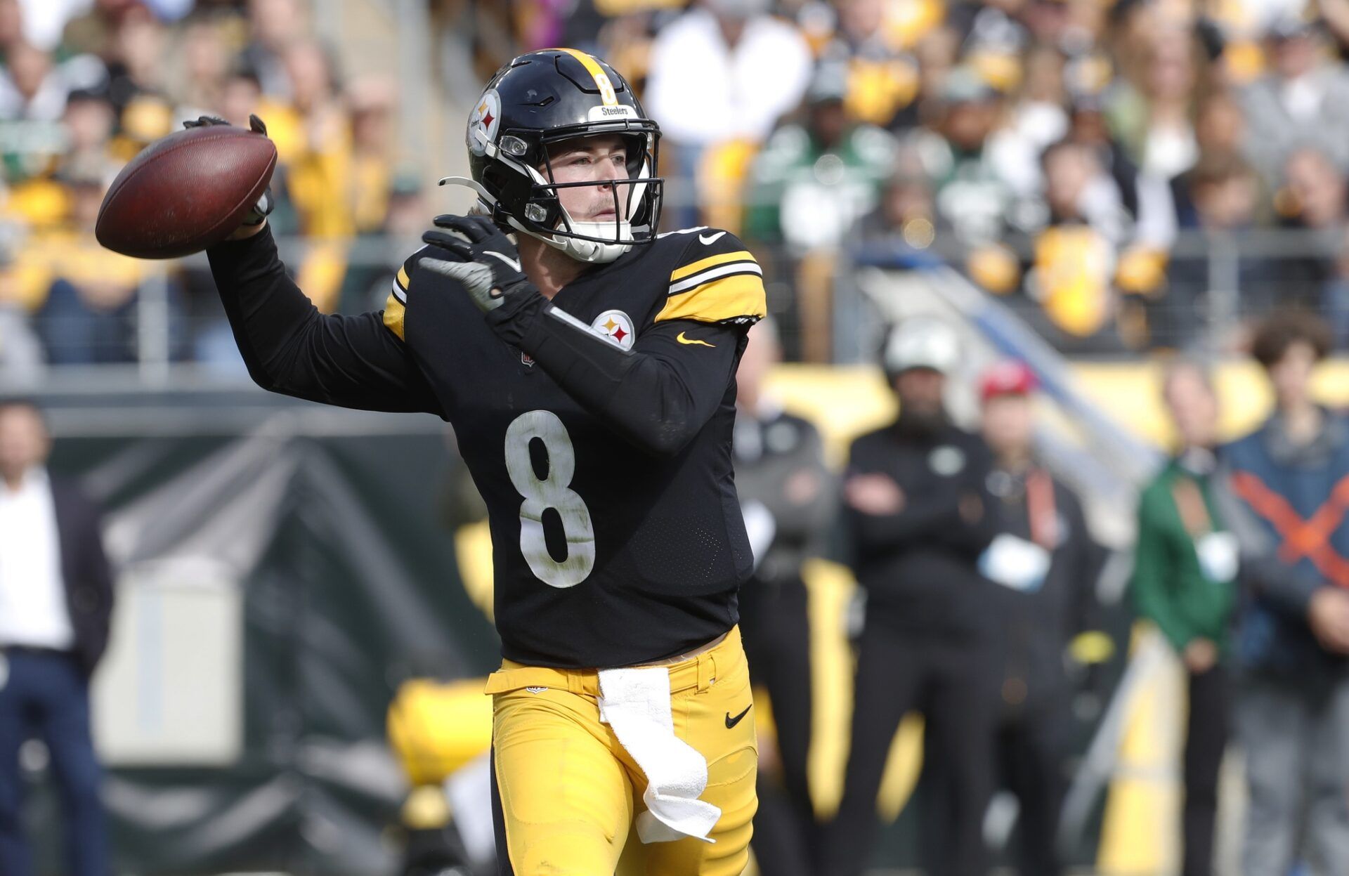 NFL Week 5 Predictions and Picks Against the Spread: Impacts of Alvin Kamara, Kenny Pickett, Tyler Allgeier, and Others