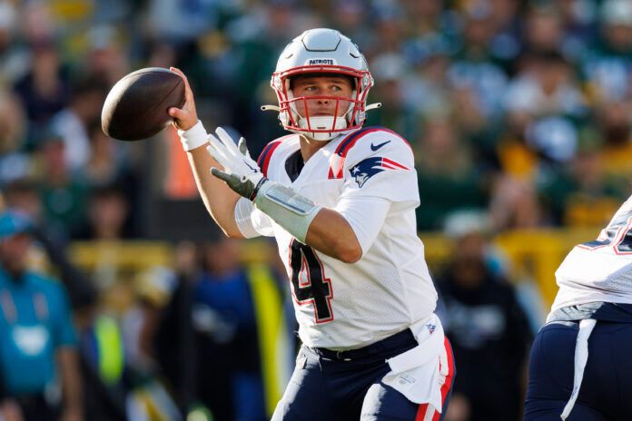 How Sources Expect The Patriots To Proceed At Quarterback With Mac Jones' Injury