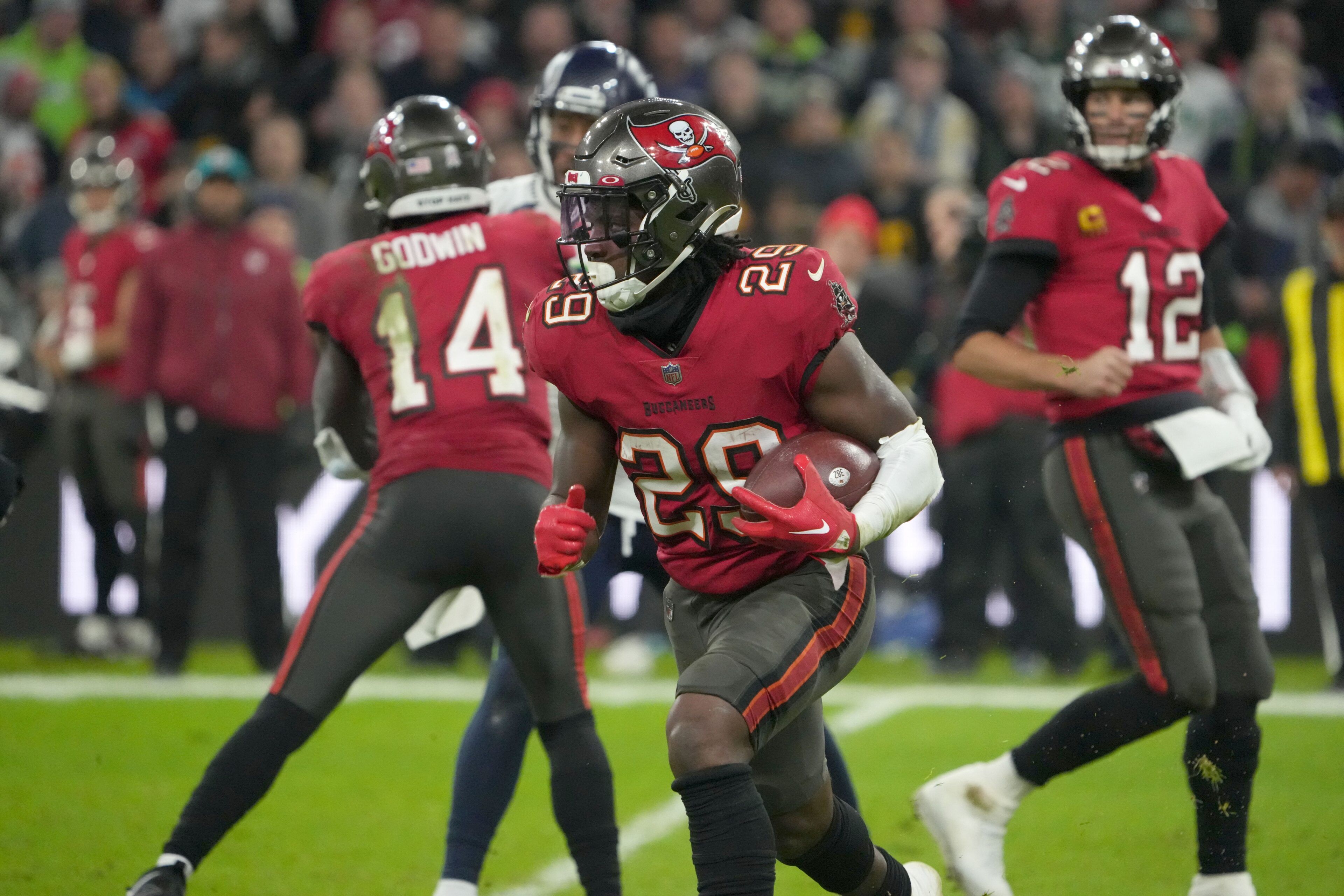Fantasy RBs: Rachaad White's breakout and Alvin's sit.