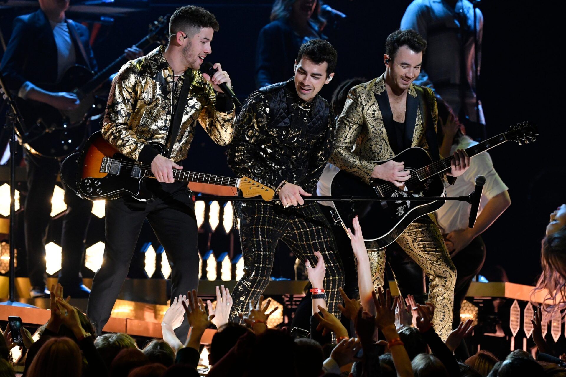 NFL Thanksgiving Halftime Shows 2022: Who's Performing at the Turkey Day Halftime Shows?