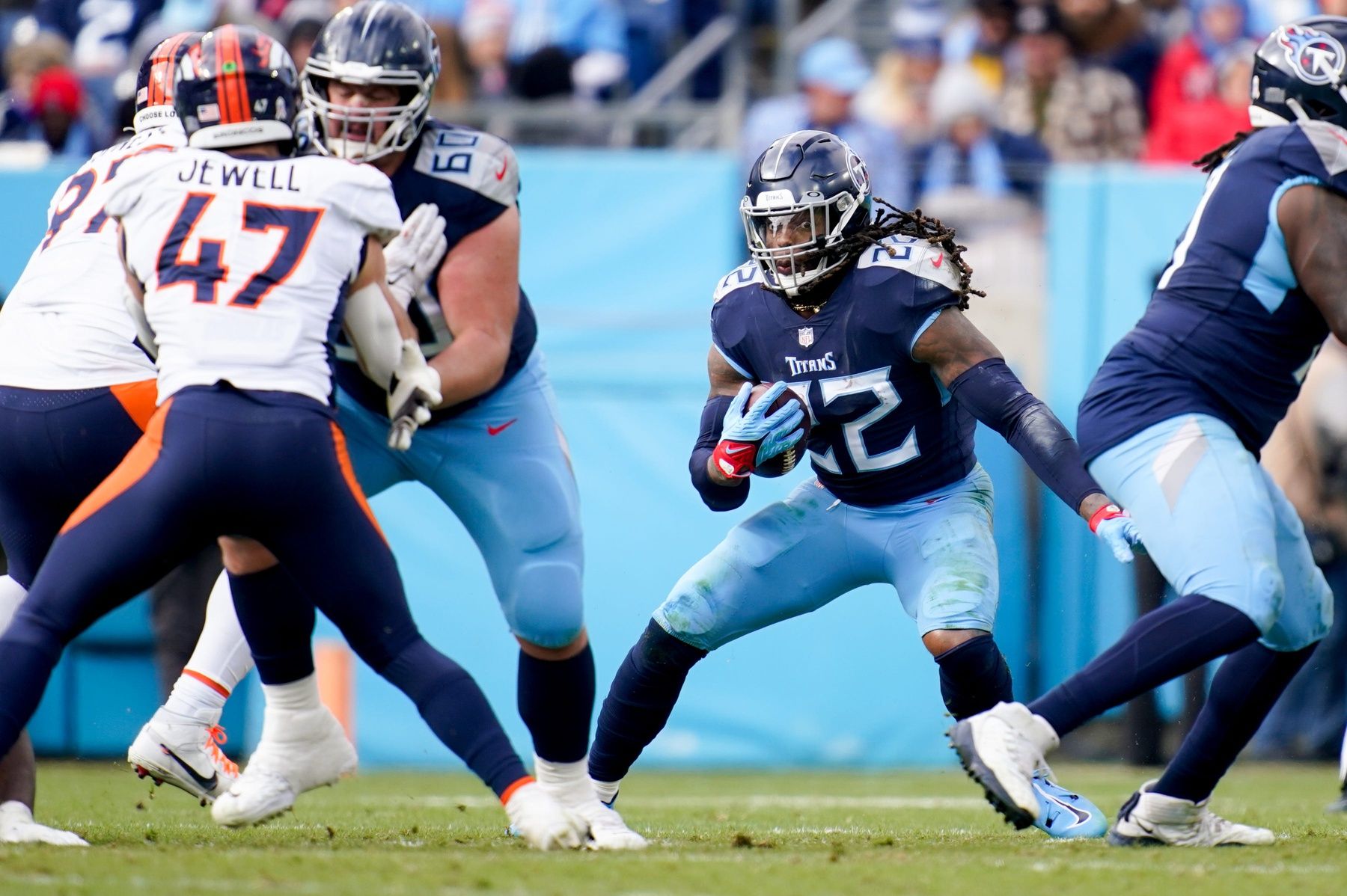 Top DraftKings NFL DFS Picks for Thursday Night Football: 30 Touches for Derrick Henry?