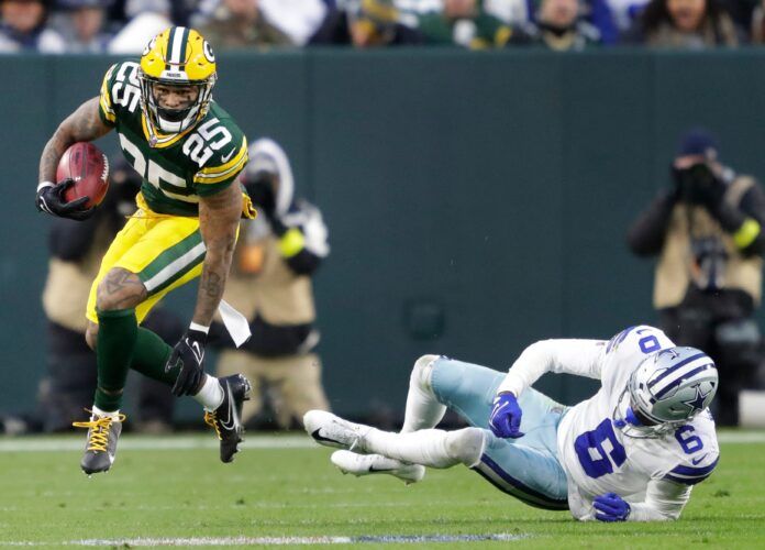 Dallas Cowboys Revive Tradition by Squandering Lead in 31-28 Loss to Green Bay Packers