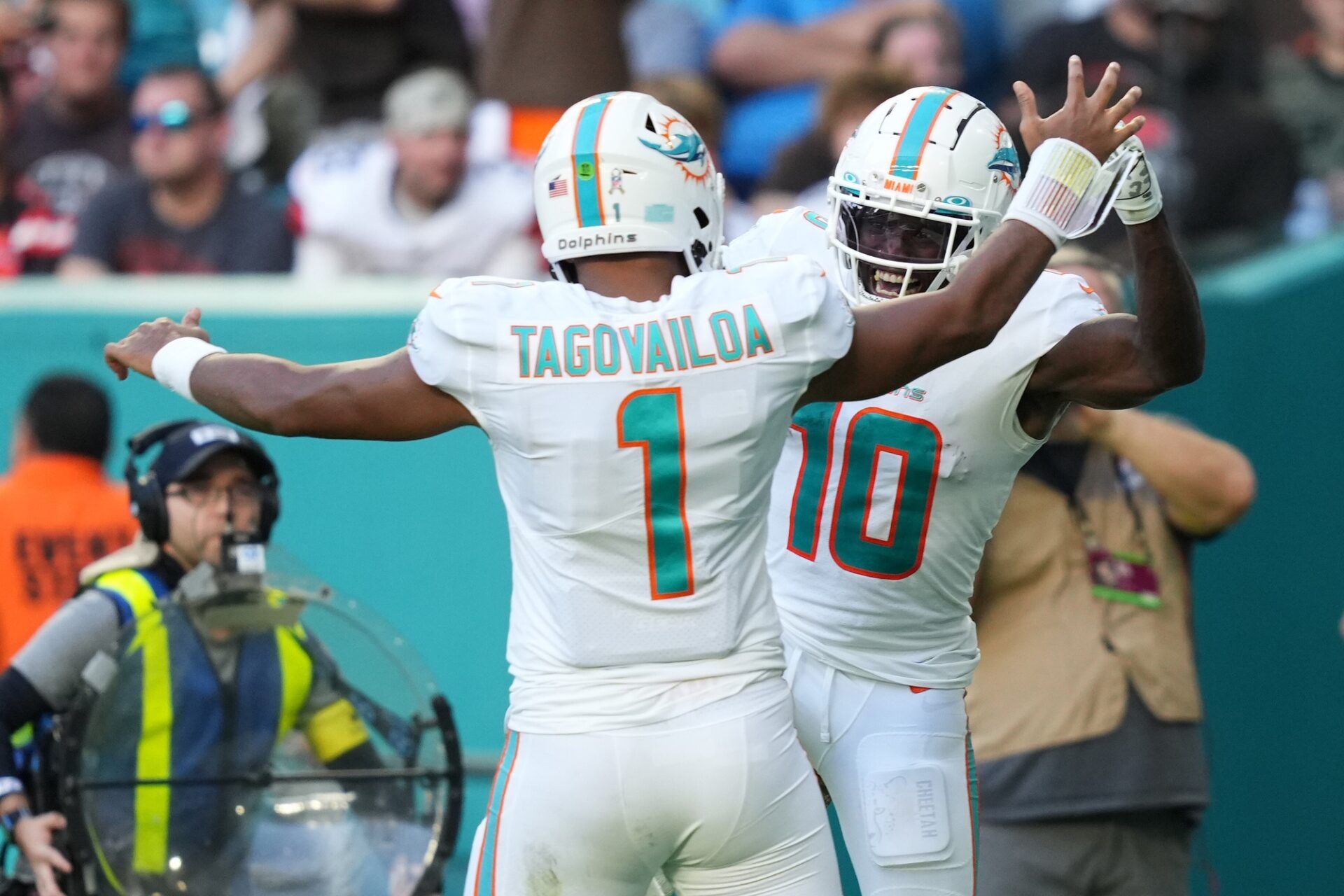 AFC East Through Week 10: Miami Dolphins > Buffalo Bills and Tua Tagovailoa > Josh Allen